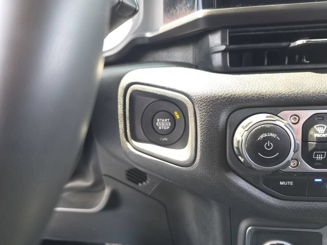 Used 2024 Jeep Wrangler Unlimited w/ Convenience Group AWD/4WD image 20