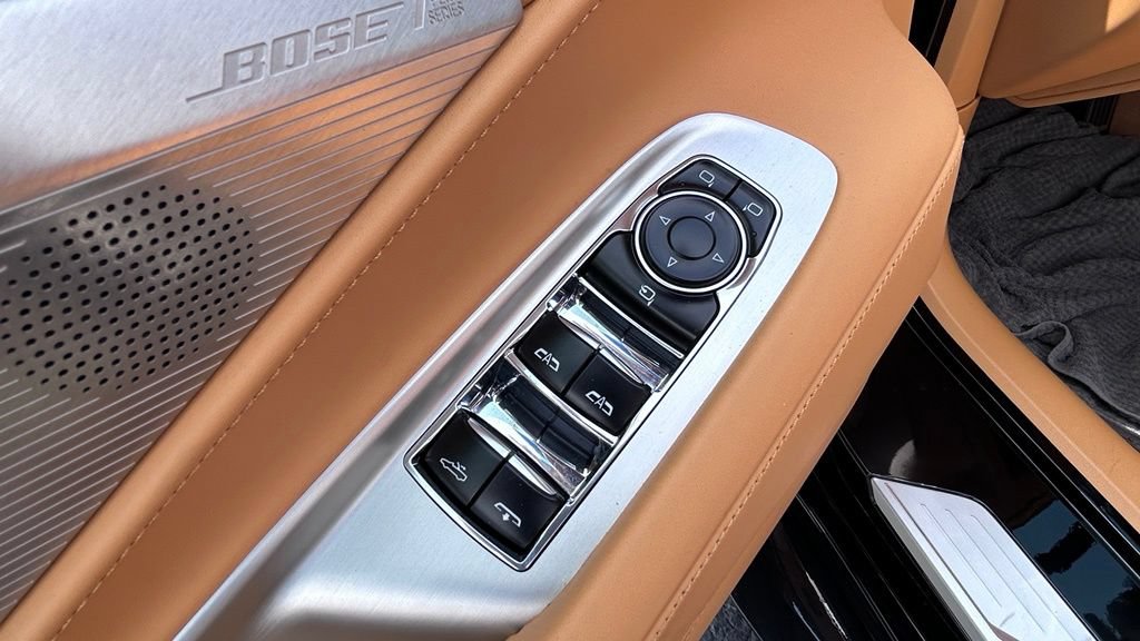 Used 2024 Chevrolet Corvette Z06 RWD image 15