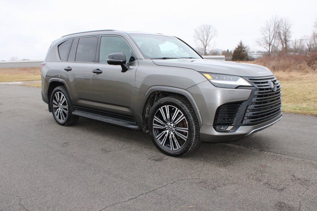 Used 2023 Lexus LX 600 4WD w/ Luxury Package image 42