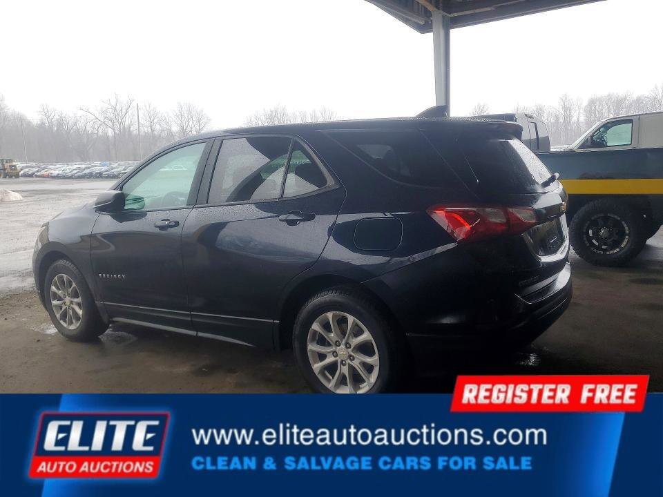 Used 2020 Chevrolet Equinox LS w/ LS Convenience Package image 4