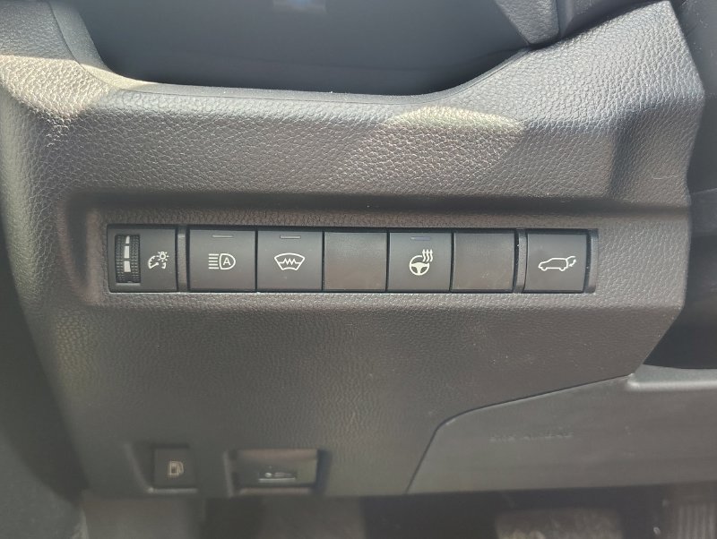 Used 2025 Toyota RAV4 XSE w/ Weather Package AWD/4WD image 10