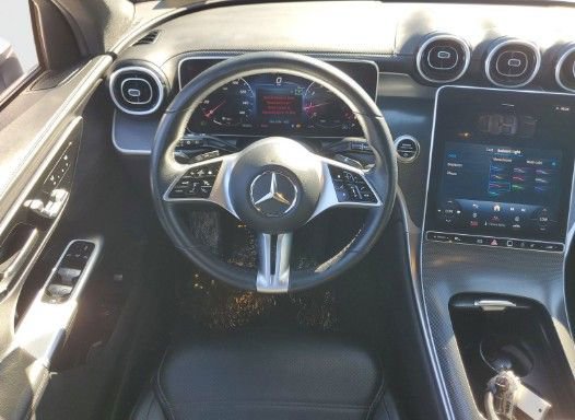 Used 2024 Mercedes-Benz GLC 300 image 5