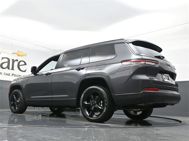 Used 2025 Jeep Grand Cherokee L Limited w/ Black Appearance Package image 5
