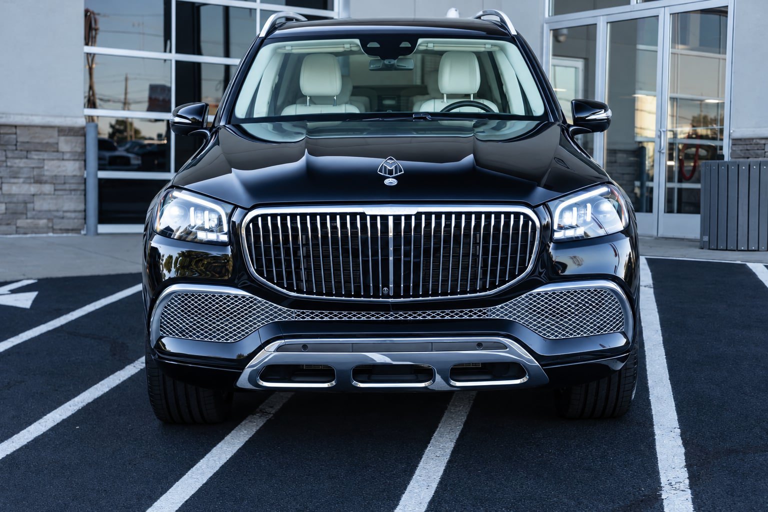 Used 2022 Mercedes-Benz Maybach GLS 600 4MATIC image 2