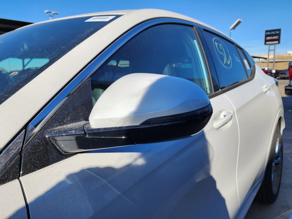 New 2026 Buick Envista Avenir image 12