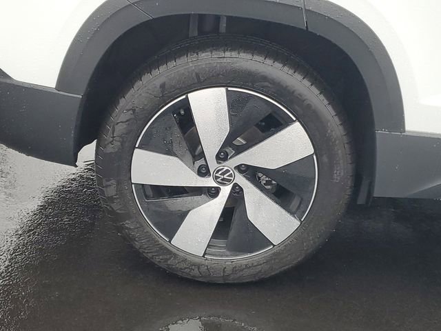 New 2026 Volkswagen Taos S image 5