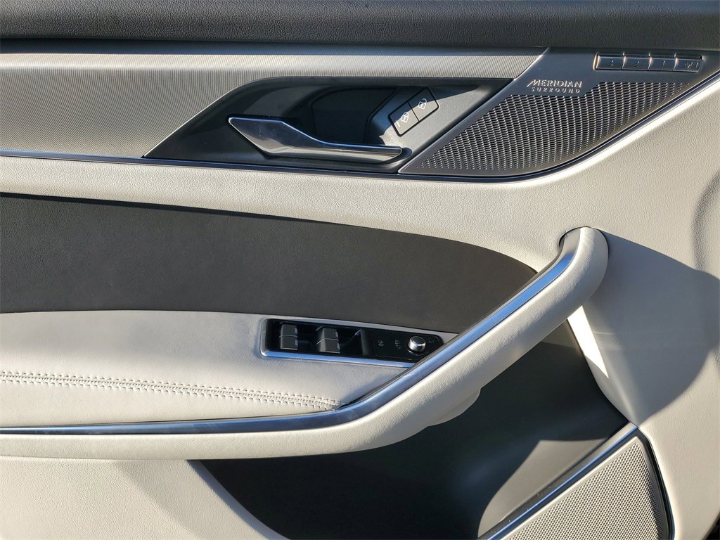 New 2026 Jaguar F-PACE R-Dynamic S image 11