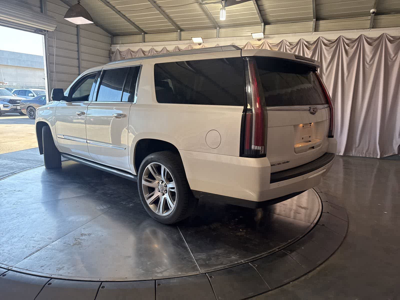 Used 2015 Cadillac Escalade ESV Premium AWD/4WD image 7