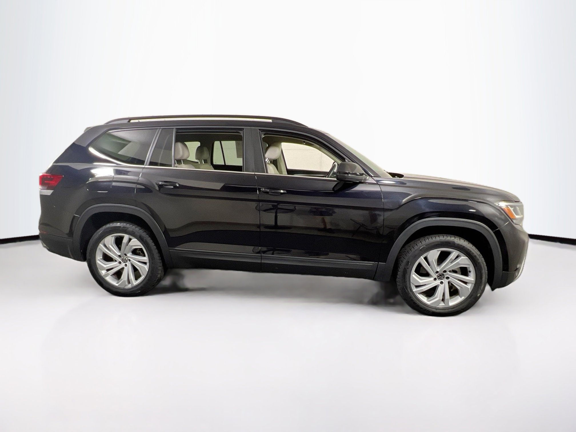 Used 2022 Volkswagen Atlas SE AWD/4WD image 4