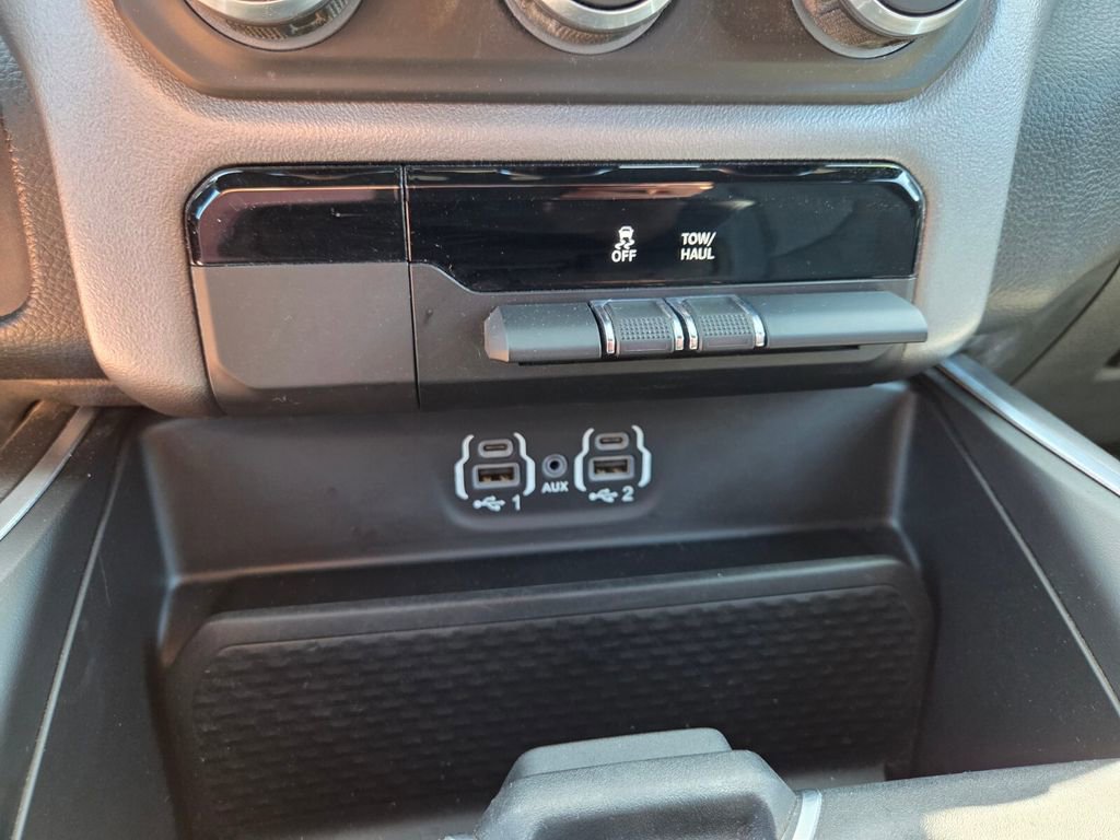 Used 2023 RAM 1500 Big Horn AWD/4WD image 28