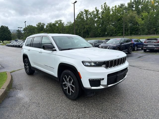 Used 2024 Jeep Grand Cherokee L Limited AWD/4WD image 3