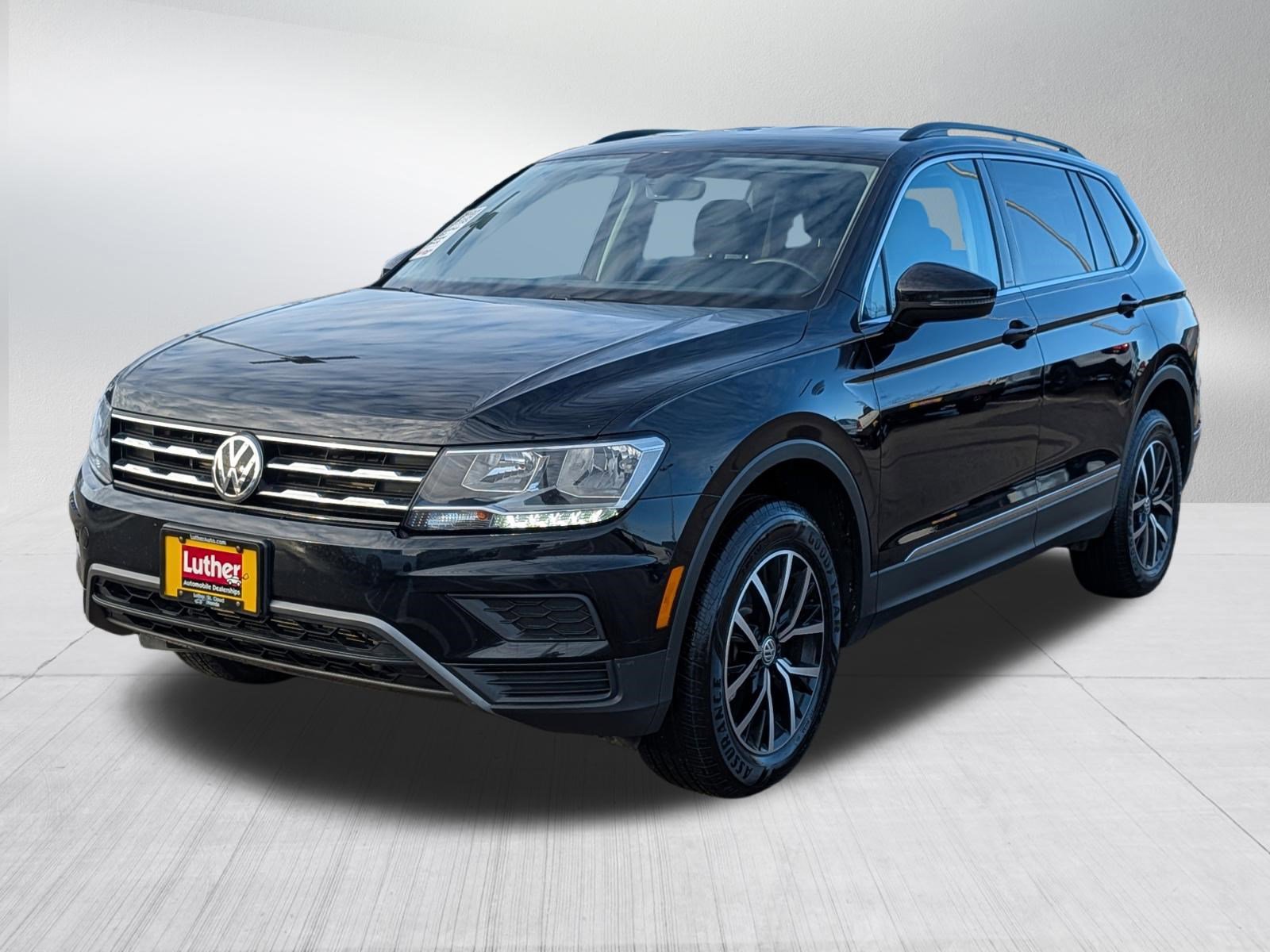 Used 2021 Volkswagen Tiguan SE image 3