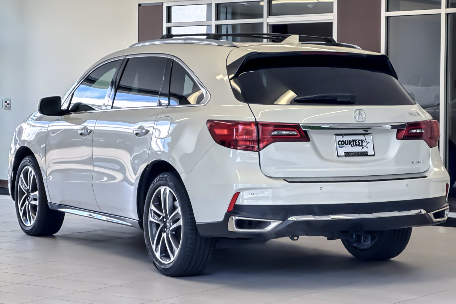Used 2018 Acura MDX w/ Advance Package AWD/4WD image 6