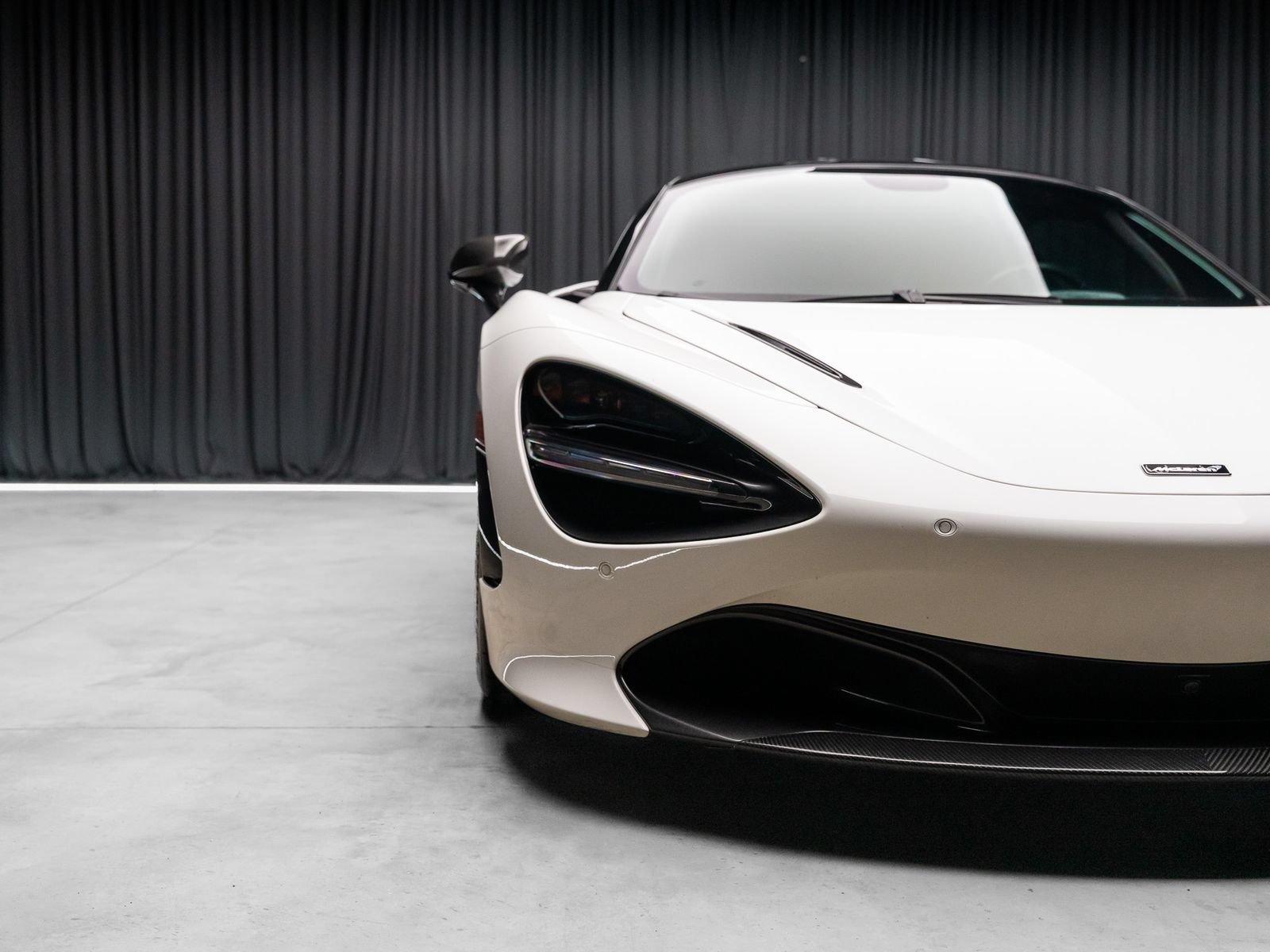 Used 2019 McLaren 720S Performance RWD image 18