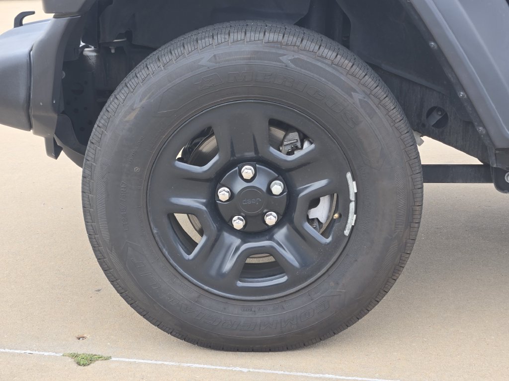 Used 2020 Jeep Wrangler Sport AWD/4WD image 13