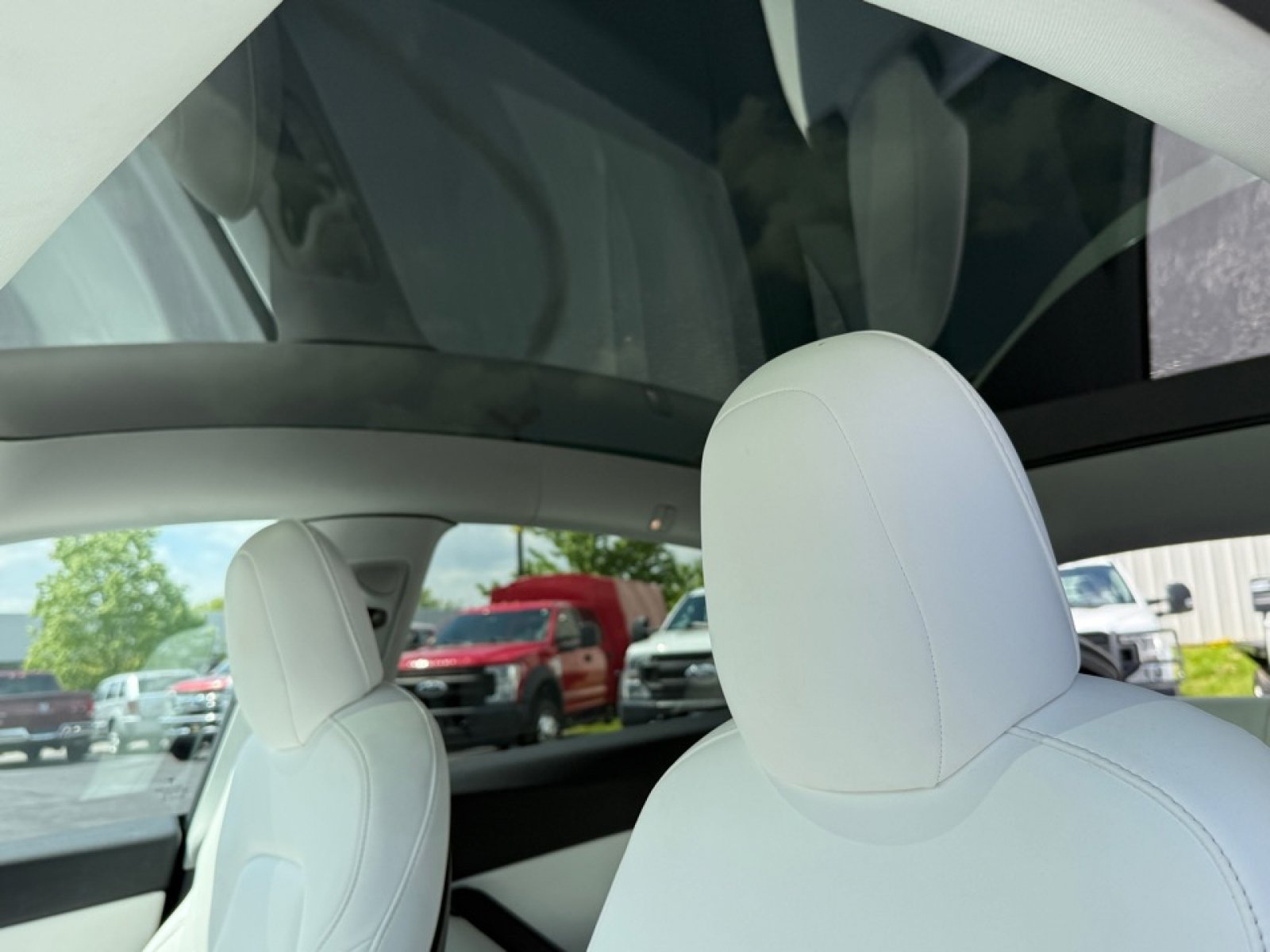 Used 2020 Tesla Model Y Long Range AWD/4WD image 9