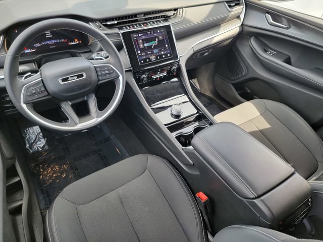 Certified 2023 Jeep Grand Cherokee L Laredo w/ Luxury Tech Group I AWD/4WD image 39