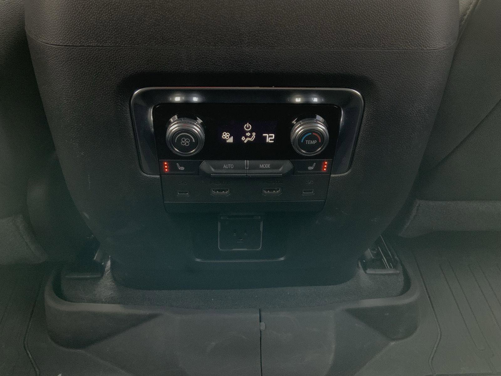 Used 2025 GMC Yukon Elevation w/ Elevation Premium Package image 60