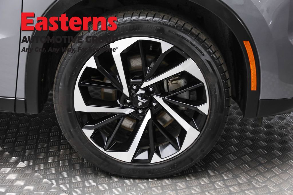 Used 2024 Mitsubishi Outlander SE image 32