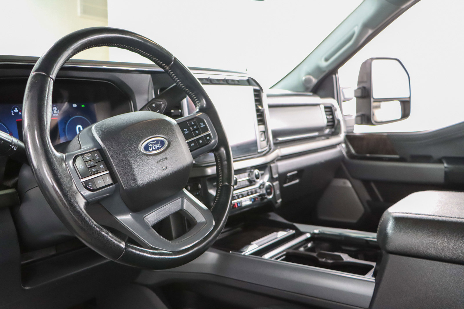 Used 2024 Ford F250 Lariat w/ Lariat Ultimate Package image 25