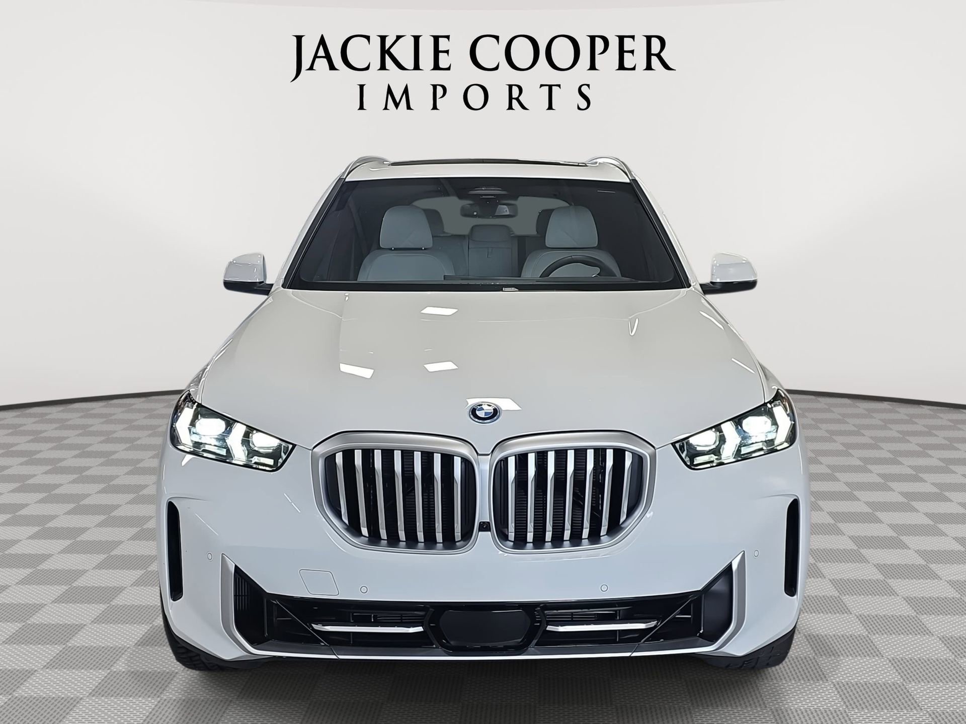 Used 2026 BMW X5 xDrive50e w/ Climate Comfort Package image 2