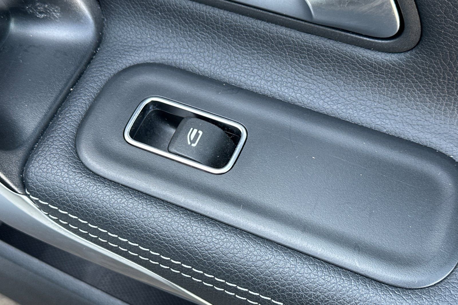 Used 2025 Mercedes-Benz CLA 250 image 21