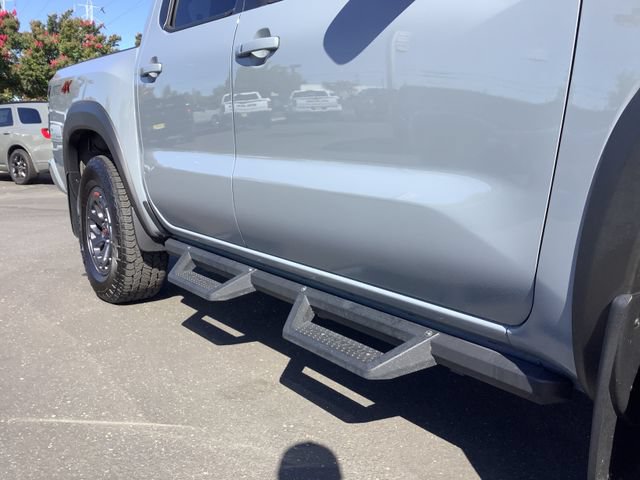 Used 2025 Nissan Frontier PRO-4X AWD/4WD image 41