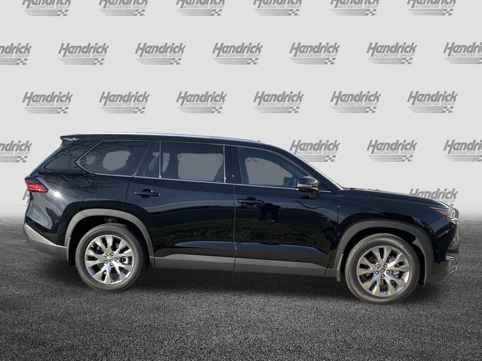 Used 2025 Toyota Grand Highlander AWD image 11