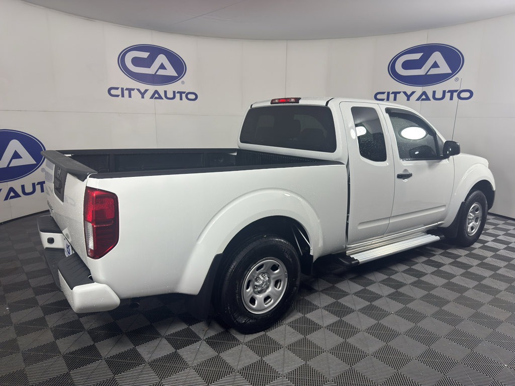 Used 2018 Nissan Frontier S RWD image 3