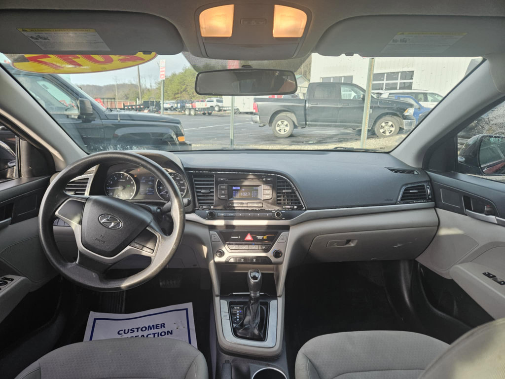 Used 2017 Hyundai Elantra SE image 6
