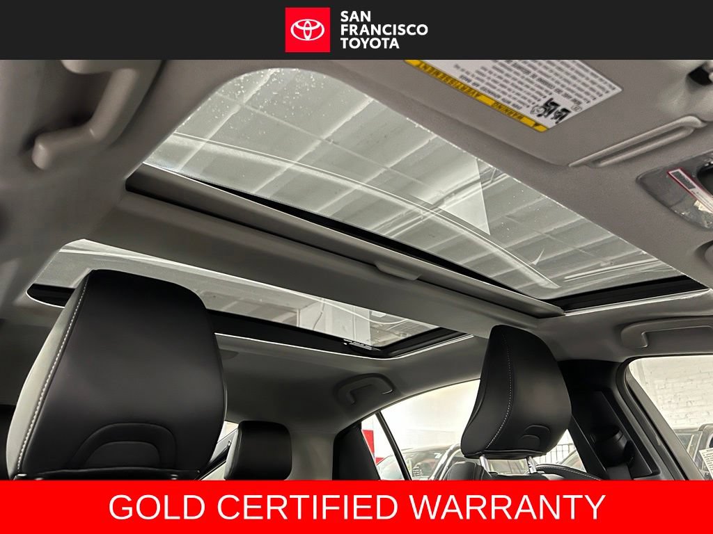 Certified 2023 Toyota Prius XLE FWD image 22