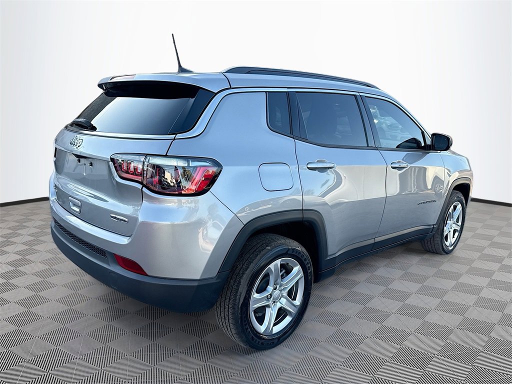 Used 2023 Jeep Compass Latitude image 6