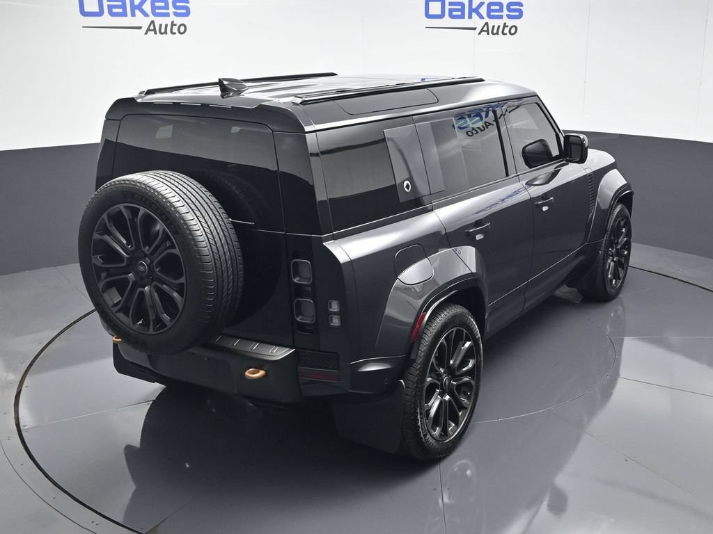 Used 2025 Land Rover Defender 110 AWD/4WD image 53