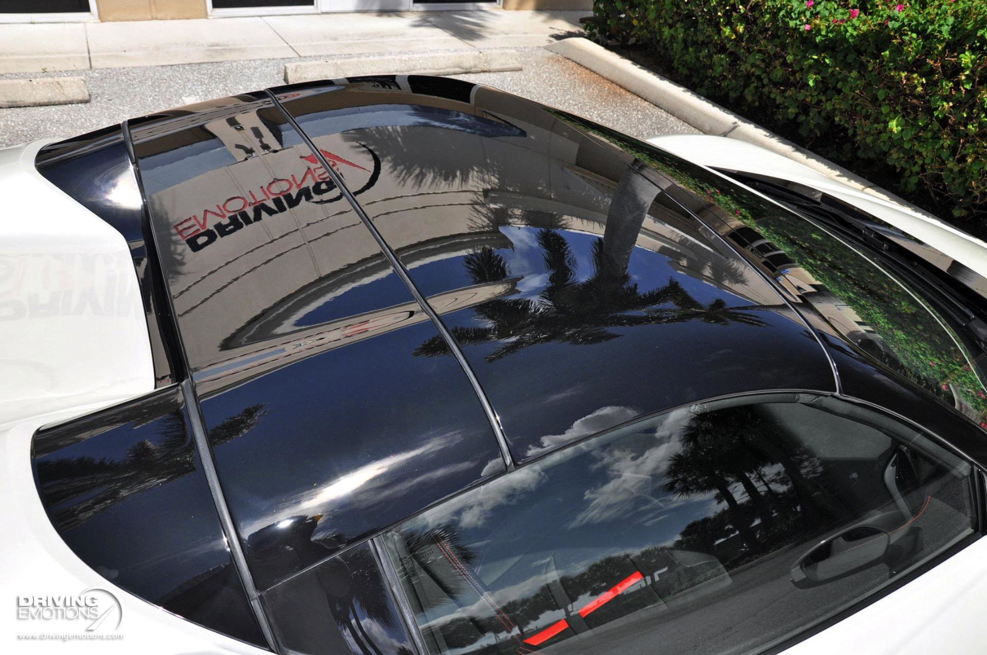 Used 2024 Ferrari SF90 Spider image 16