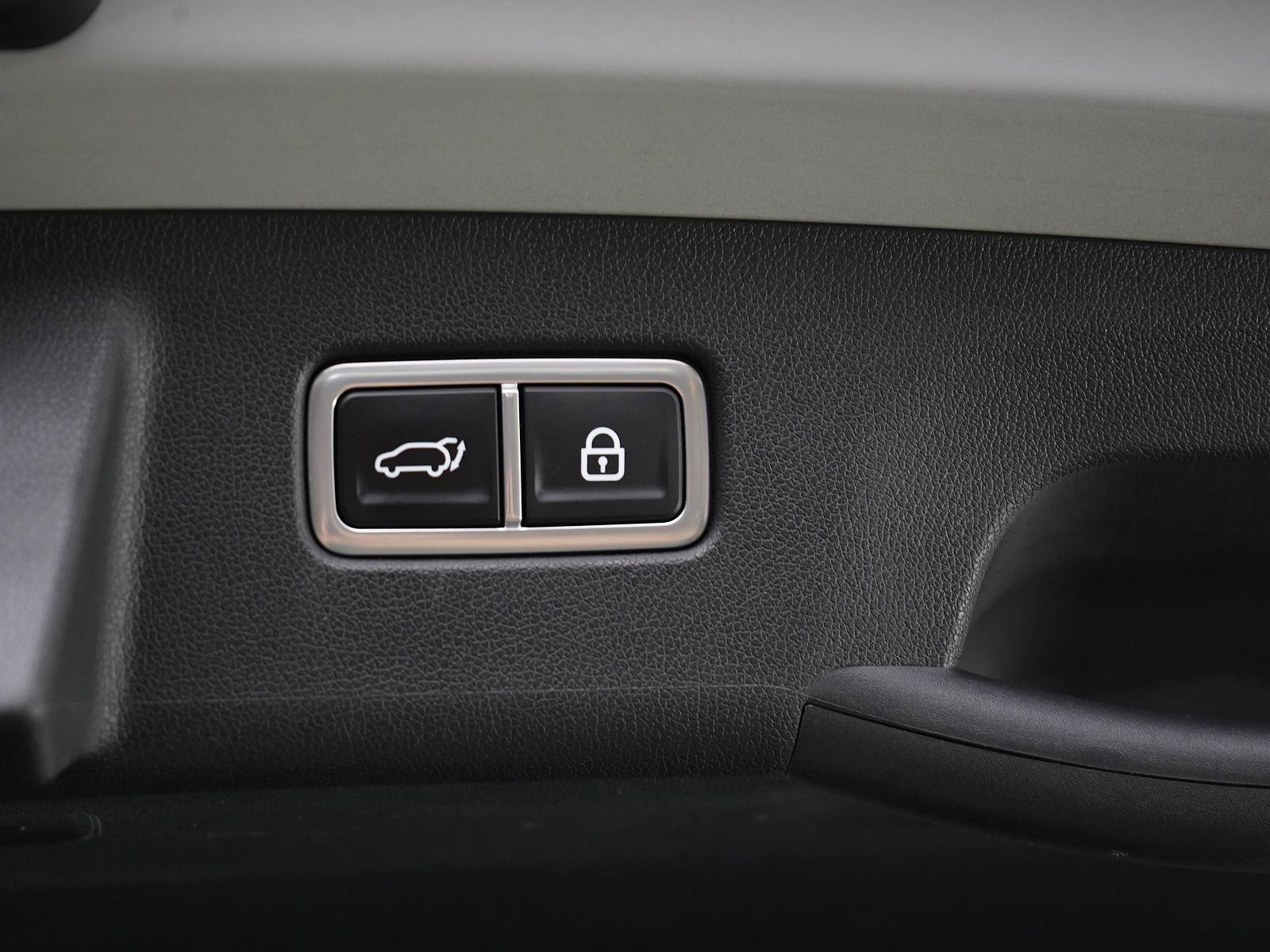 Used 2023 Kia Sorento SX Prestige image 11