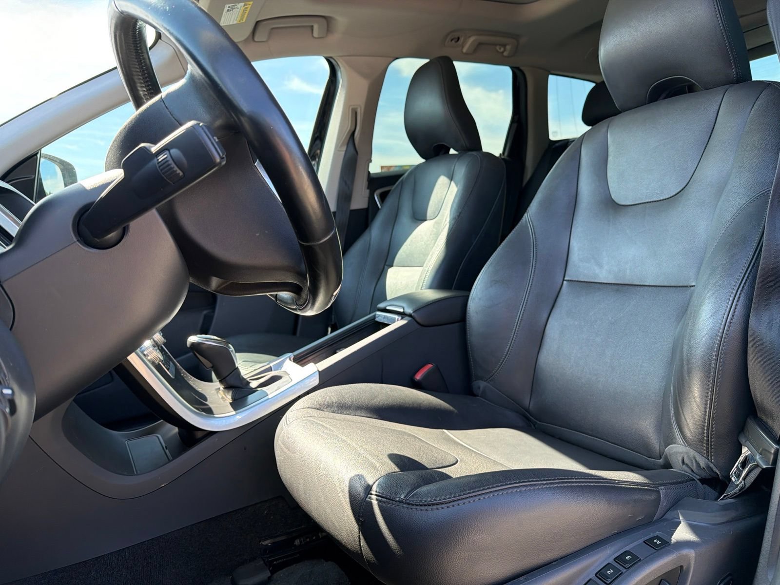 Used 2016 Volvo XC60 T5 Platinum FWD image 8