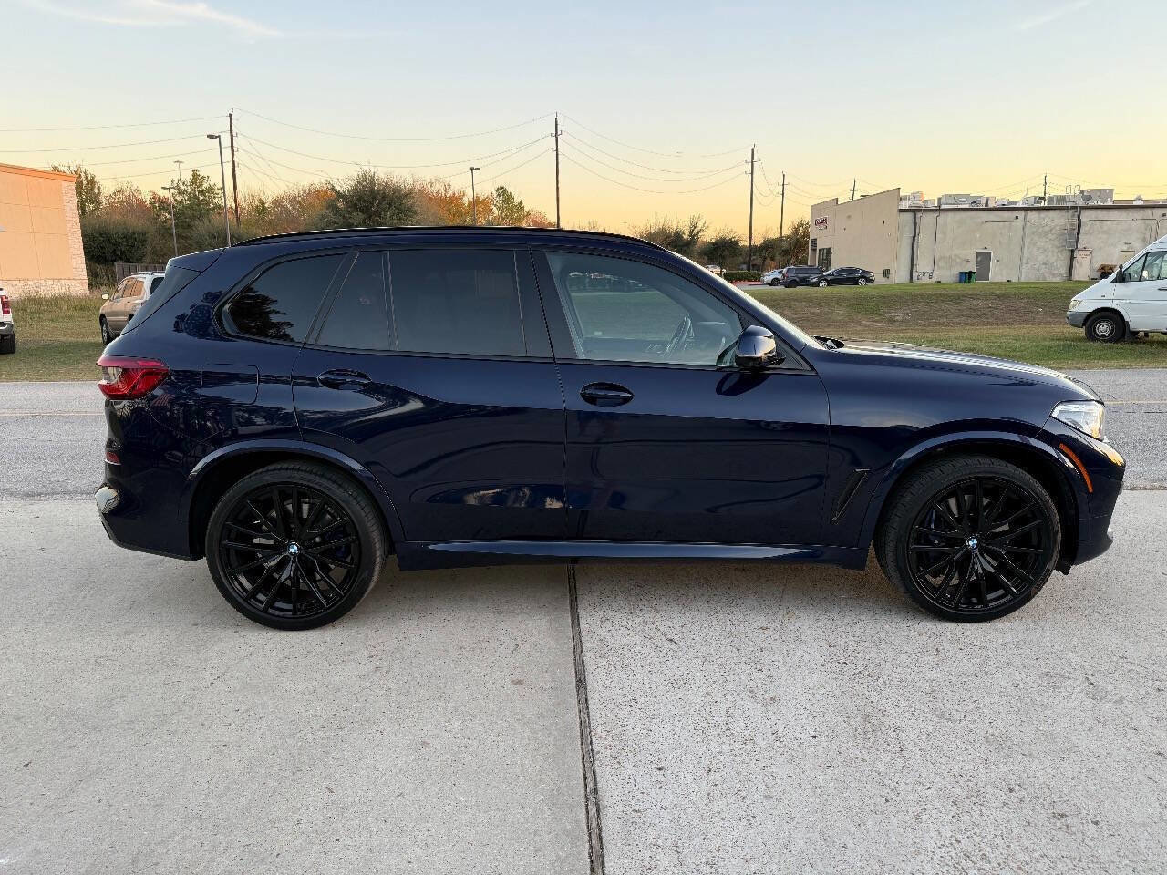 Used 2020 BMW X5 xDrive40i w/ M Sport Package image 5