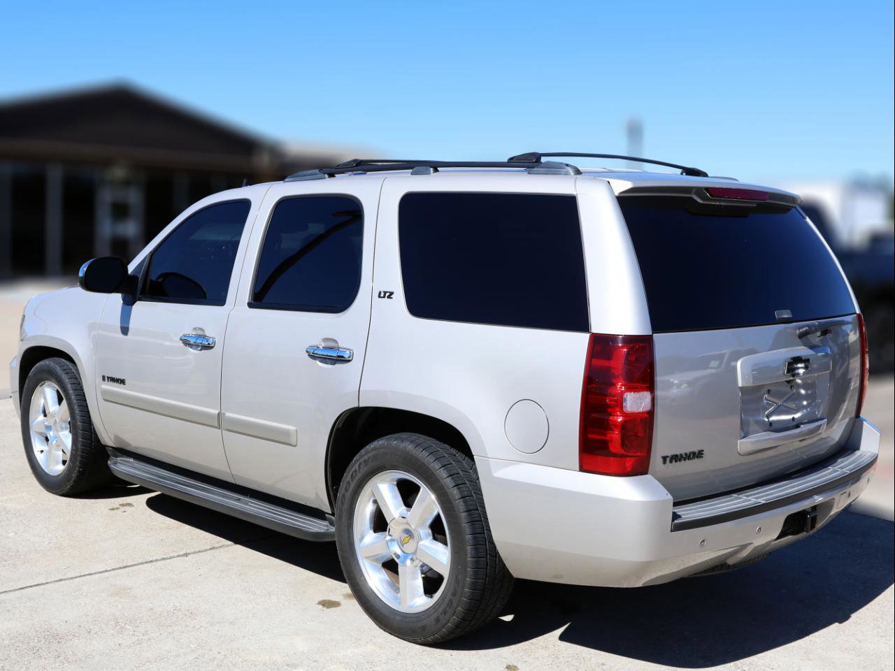 Used 2008 Chevrolet Tahoe LTZ w/ LTZ Preferred Equipment Group image 2