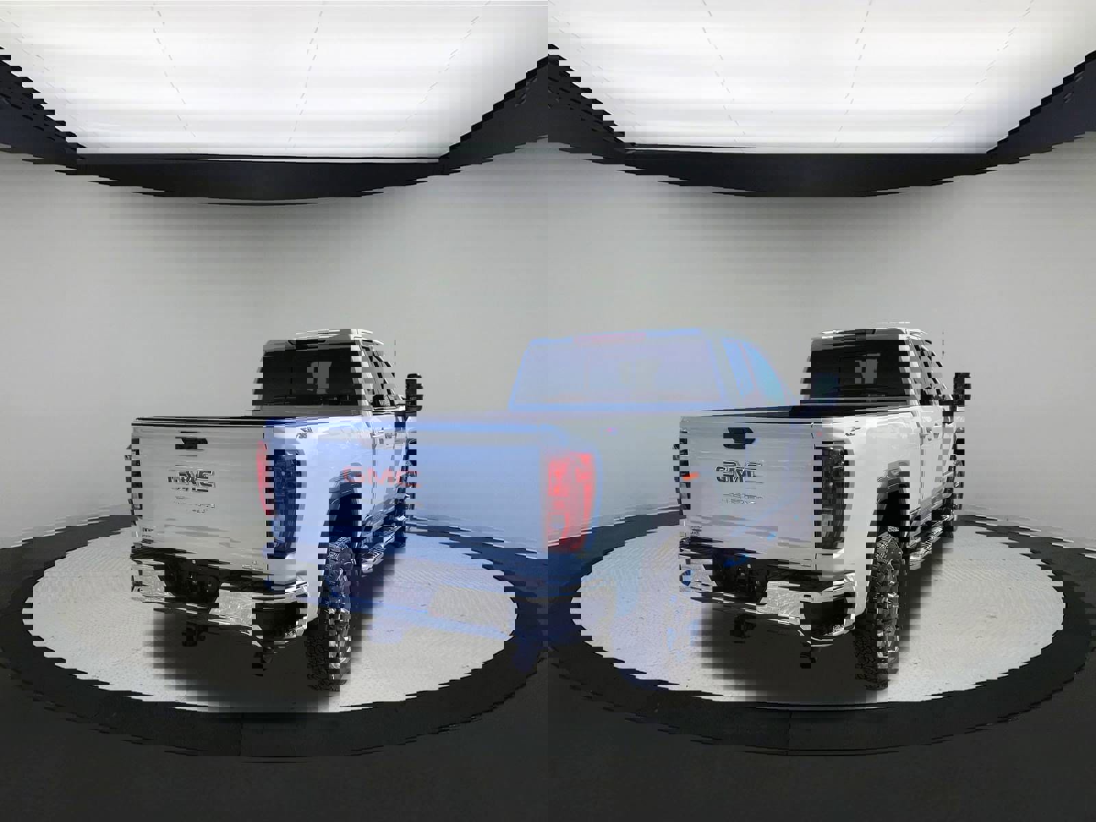 Used 2025 GMC Sierra 2500 SLE w/ SLE Value Package; image 8