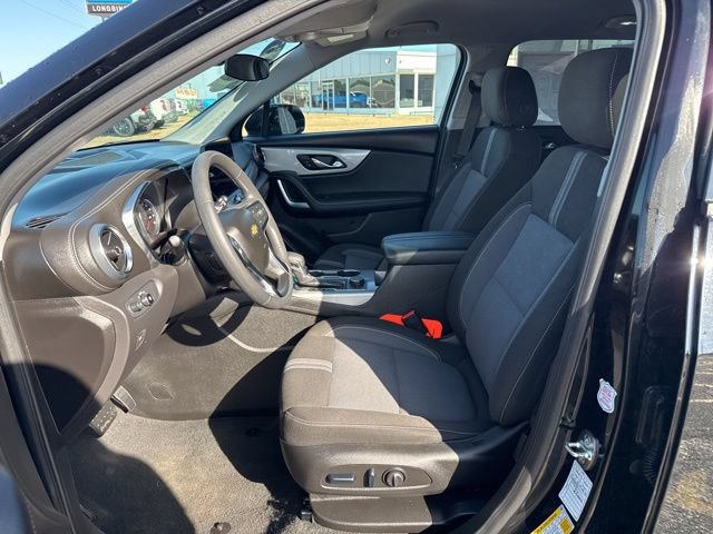 Used 2025 Chevrolet Blazer LT AWD/4WD image 11