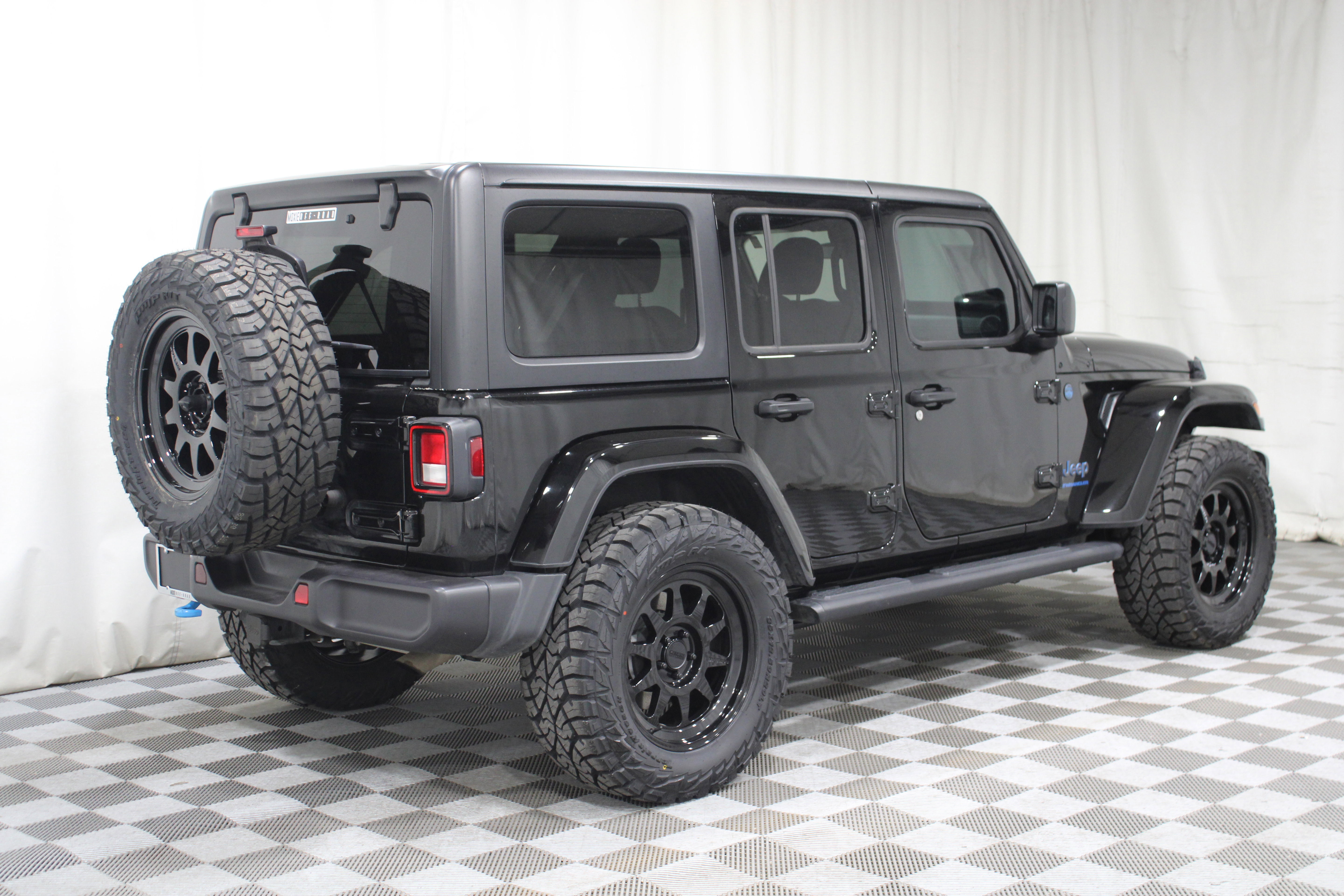 Used 2024 Jeep Wrangler Unlimited image 29