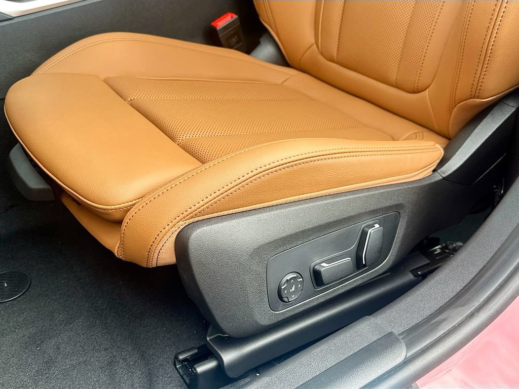 New 2026 BMW 330i xDrive Sedan w/ M Sport Package AWD/4WD image 20