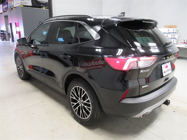 Used 2021 Ford Escape SEL w/ Technology Package image 4