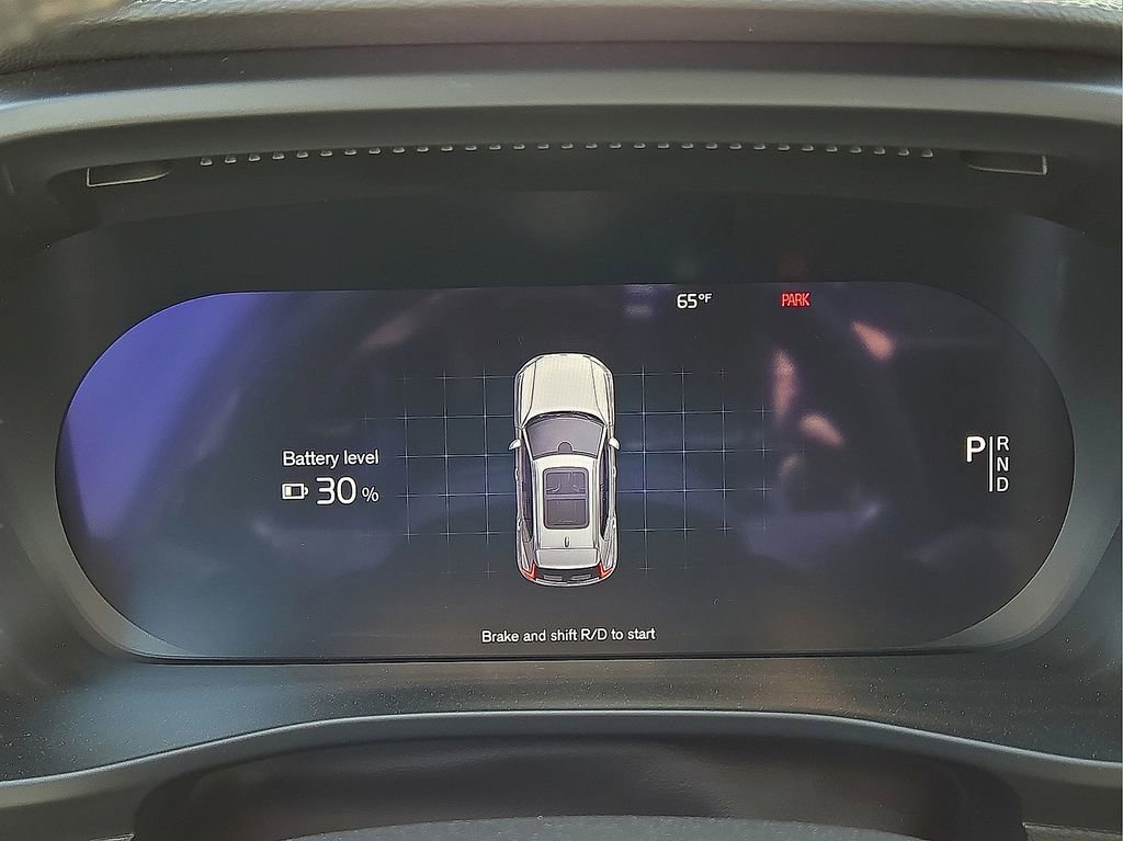 Used 2023 Volvo XC40 Recharge Plus w/ Protection Package Premier image 25