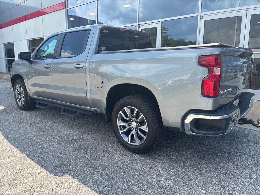 Used 2024 Chevrolet Silverado 1500 LT w/ Z71 Off-Road Package AWD/4WD image 2