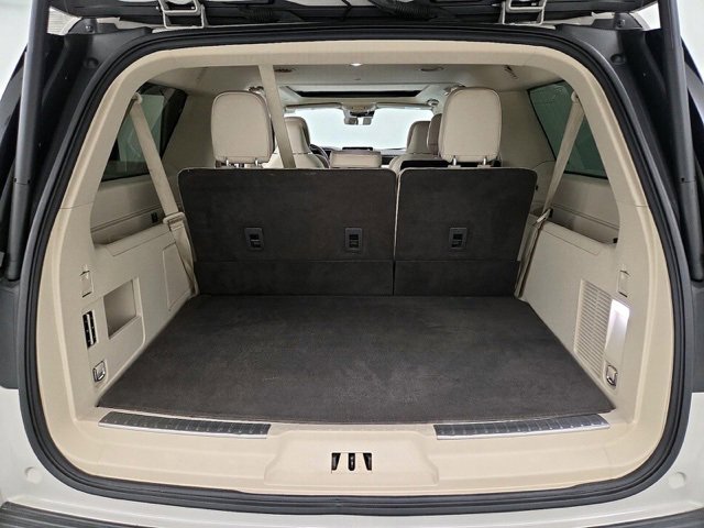 Used 2018 Lincoln Navigator Reserve w/ Technology Package image 7