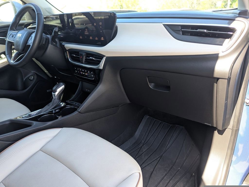 Used 2024 Buick Encore GX Avenir w/ Avenir Technology Package image 10