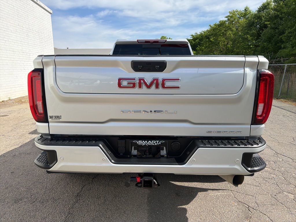 Used 2023 GMC Sierra 3500 Denali AWD/4WD image 3