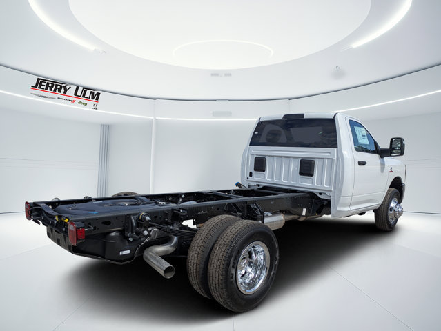 New 2026 RAM 3500 Tradesman w/ Chrome Appearance Group A AWD/4WD image 3