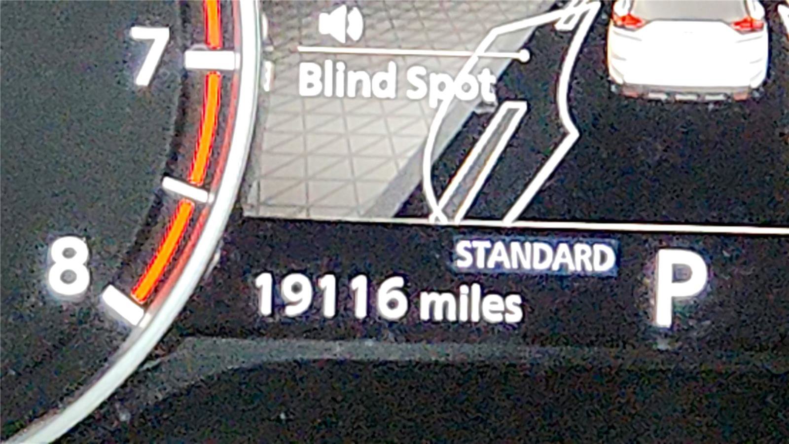 Used 2024 Nissan Rogue SV image 22